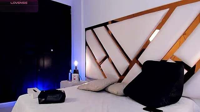 Aron cruz online show from March 2026 01:40:02 PM