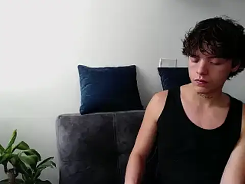 Santiago kiler online show from December 2024 08:58:01 PM