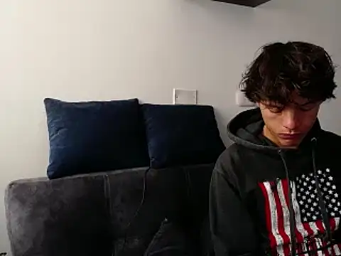 Santiago kiler online show from December 2024 02:31:02 PM