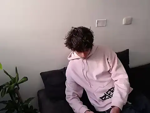 Santiago kiler online show from January 2025 02:28:02 PM