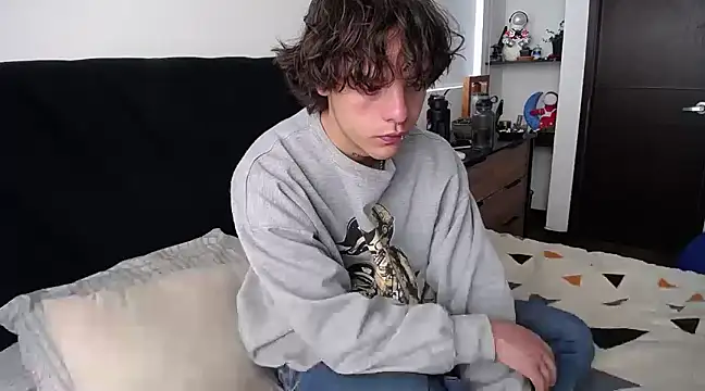 Santiago kiler online show from February 2025 12:49:02 PM