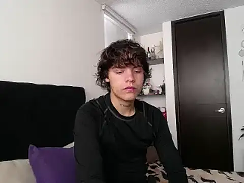 Santiago kiler online show from March 2025 01:01:01 PM