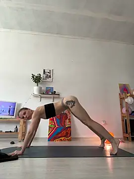 LeyaJohnson online show from June 2026 11:35:02 AM