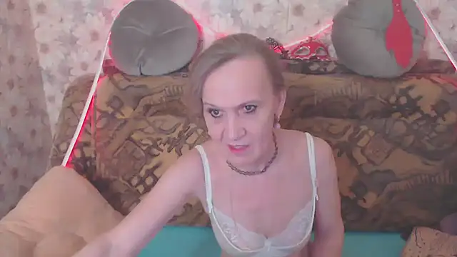 MissBekker online show from April 2026 07:18:01 PM