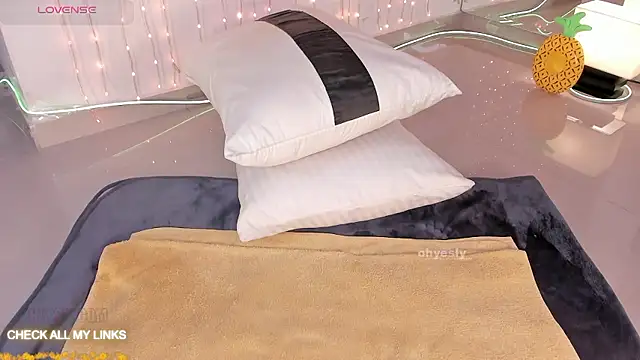 ohyesly  online show from January 2026 10:06:02 AM