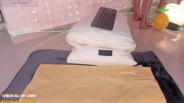 ohyesly  online show from January 2026 10:07:02 AM