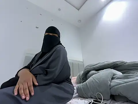 Submissive Arab online show from December 2024 04:54:01 PM