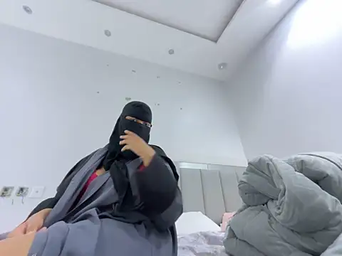 Submissive Arab online show from December 2024 07:57:01 PM