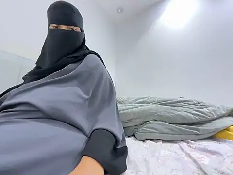 Submissive Arab online show from December 2024 06:38:01 PM