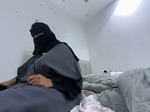 Submissive Arab online show from January 2025 01:48:01 PM