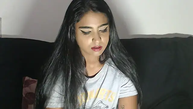 Delilah Blazee online show from February 2025 06:19:01 PM