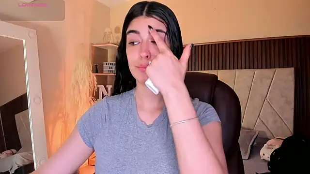  Niah  online show from September 2025 08:31:01 PM