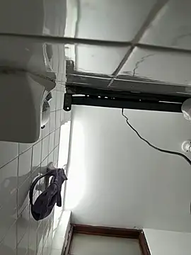 Snapshot of _Niah_ chatting on February 2026 08:40:02 PM Niah online show from February 2026 08:40:02 PM