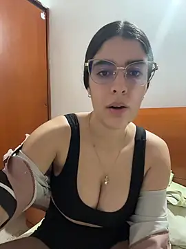 Snapshot of _Niah_ chatting on February 2026 07:23:01 PM Niah online show from February 2026 07:23:01 PM