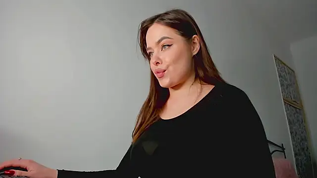 MistressMilana online show from April 2026 04:44:02 PM