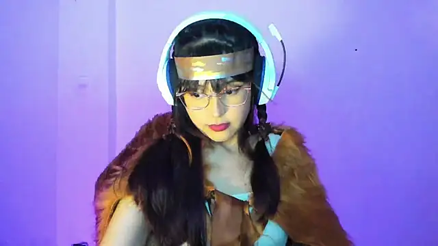 Little Lisy online show from December 2025 05:01:01 AM