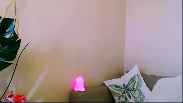 Snapshot of OLIVIA_CANDY chatting on March 2025 07:25:02 AM OLIVIA CANDY online show from March 2025 07:25:02 AM