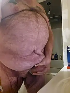 Snapshot of mrwizard4570 chatting on December 2025 05:50:02 AM mrwizard4570 online show from December 2025 05:50:02 AM