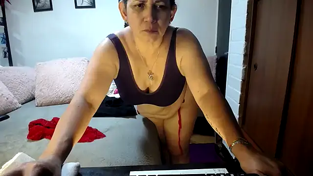 Snapshot of maturehoxx chatting on February 2025 10:48:02 PM maturehoxx online show from February 2025 10:48:02 PM