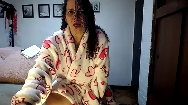 Snapshot of maturehoxx chatting on September 2025 11:40:02 PM maturehoxx online show from September 2025 11:40:02 PM