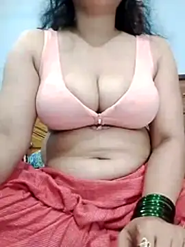 Snapshot of Daneldayna chatting on February 2026 02:53:01 AM Daneldayna online show from February 2026 02:53:01 AM