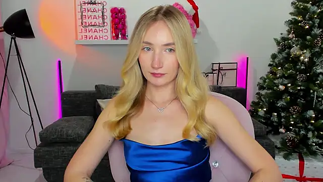 bella  rose online show from December 2024 07:30:02 PM