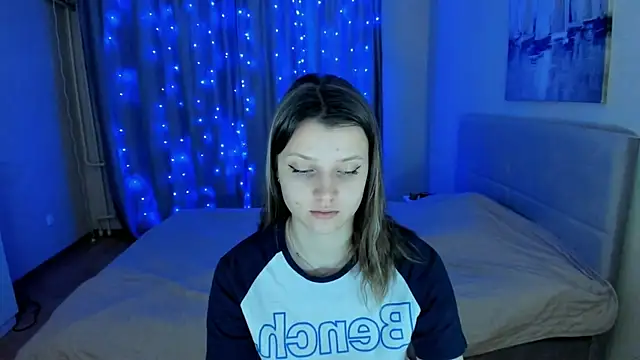 SoniNesti online show from December 2024 03:27:01 PM