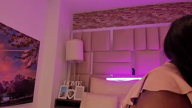 ShaniaBrownn online show from February 2026 07:34:02 PM