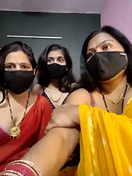 cutee  crazy online show from February 2026 02:27:01 PM