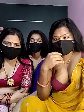 cutee  crazy online show from March 2026 02:11:02 PM