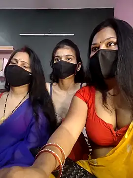 cutee  crazy online show from March 2026 01:51:01 PM