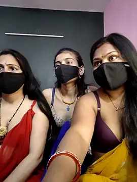 cutee  crazy online show from April 2026 02:37:01 PM