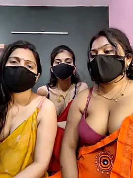 cutee  crazy online show from April 2026 01:49:02 PM