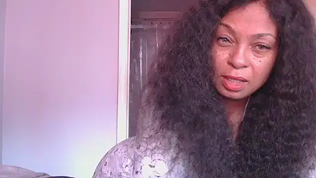 MSweetLindaParks online show from October 2025 04:49:02 PM