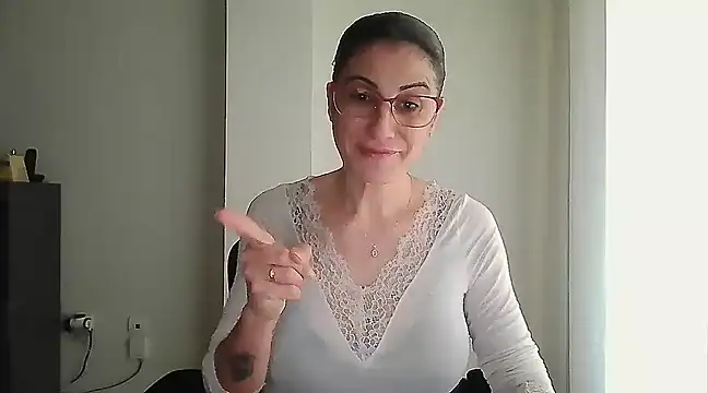 Sanada hot online show from January 2025 08:57:02 AM