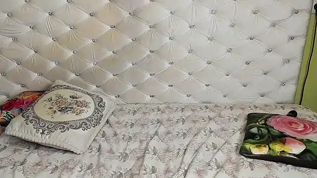 Snapshot of DoraMay chatting on March 2025 01:37:01 AM DoraMay online show from March 2025 01:37:01 AM