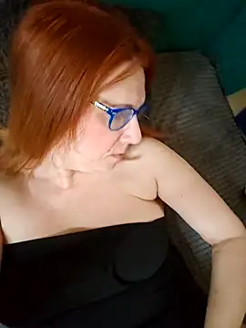 lollipop cat online show from December 2024 09:00:02 PM