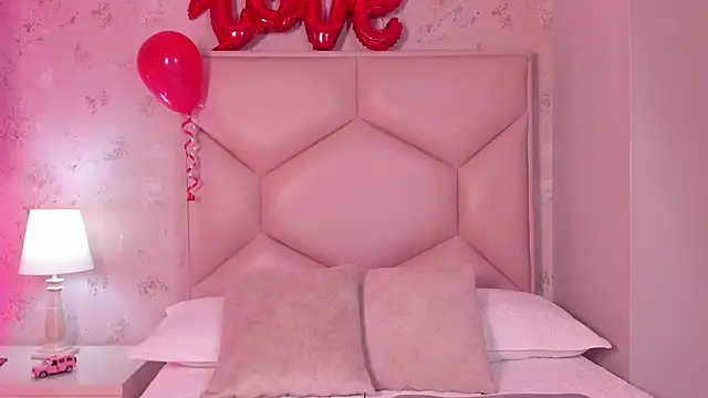 ambar sullivan online show from February 2025 12:01:02 PM