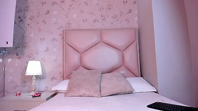 ambar sullivan online show from October 2025 11:36:01 AM