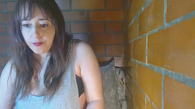 jenniferS  online show from March 2025 07:23:02 AM