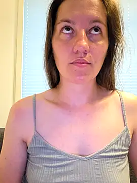 Nicole-Ray online show from June 2026 07:09:01 PM