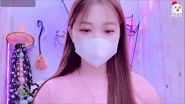 hen237 online show from October 2025 09:48:02 PM