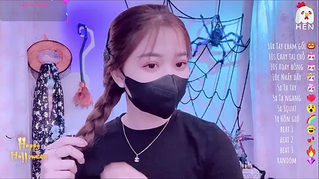 hen237 online show from October 2025 10:55:02 PM