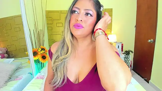 Julia Haye online show from January 2025 04:54:02 AM