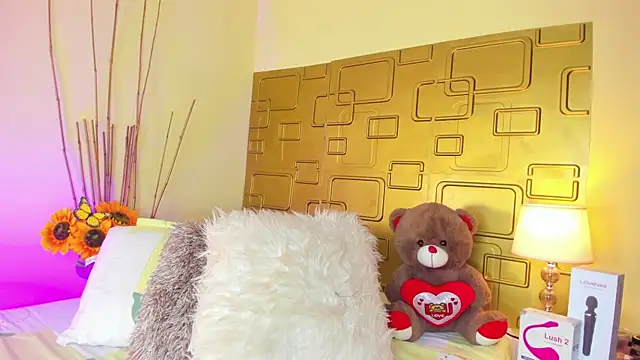 Julia Haye online show from March 2025 11:05:01 AM