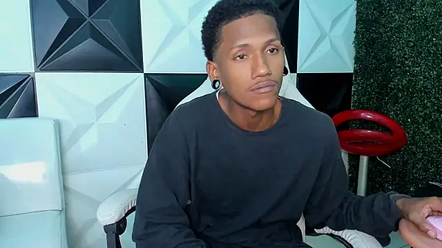 Snapshot of ManSant chatting on February 2026 04:03:02 PM ManSant online show from February 2026 04:03:02 PM