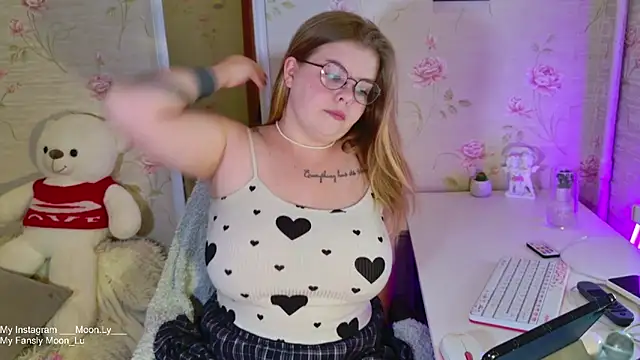 sinnamon  online show from October 2025 04:51:01 PM