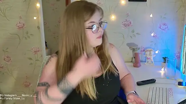 sinnamon  online show from October 2025 04:42:01 PM