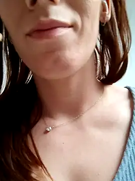 clara-francaise online show from February 2025 08:04:02 PM