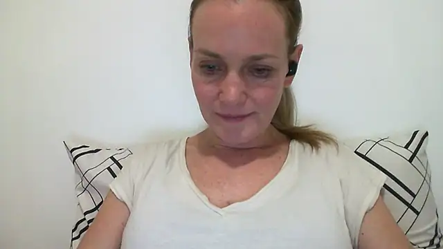 Annylove1 online show from March 2025 11:34:02 PM